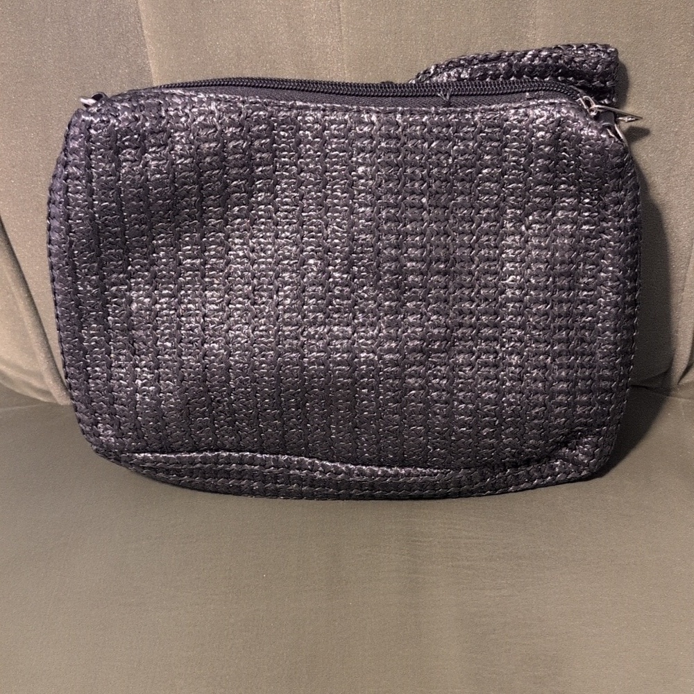 Black Woven Crossbody Clutch with Accent Bow - Picture 3 of 8